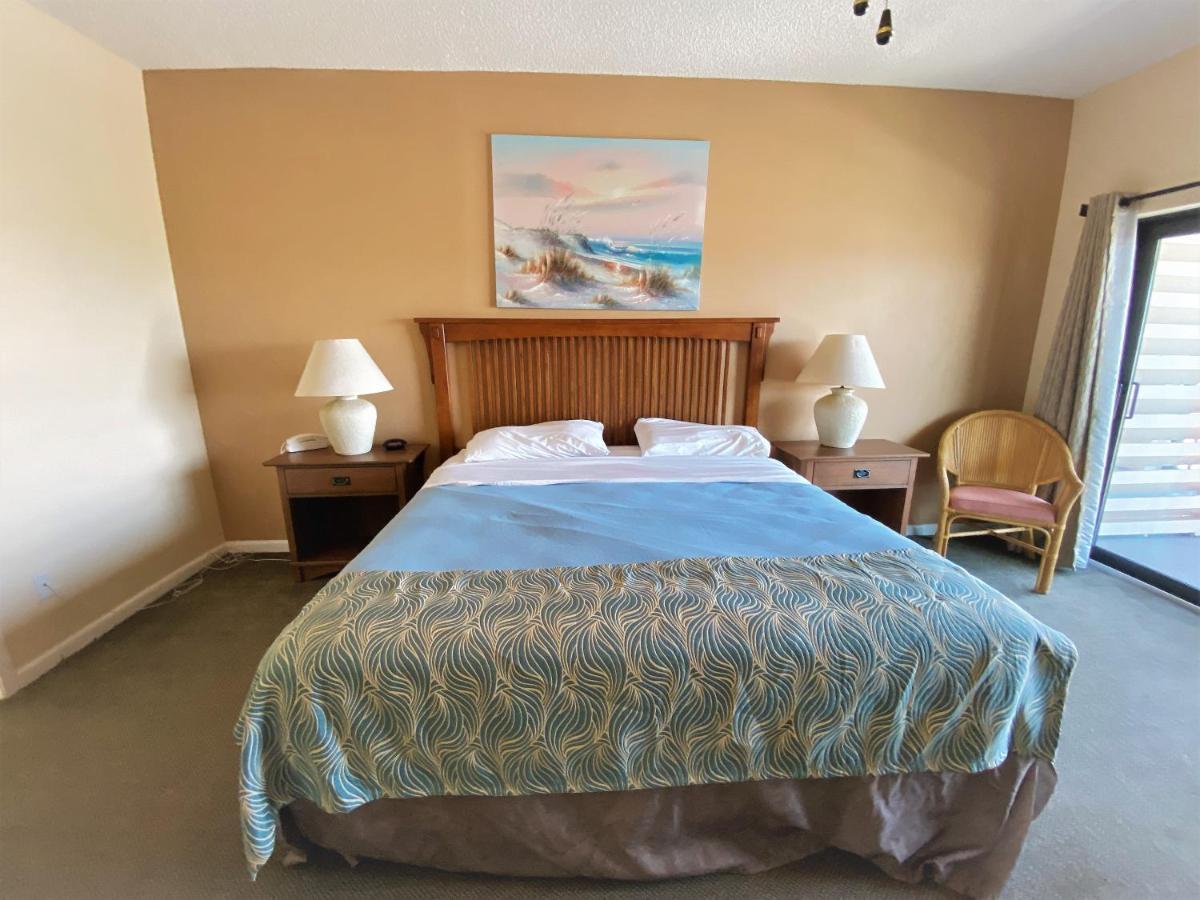 All Seasons Vacation Resort By Liberte Madeira Beach Exterior photo