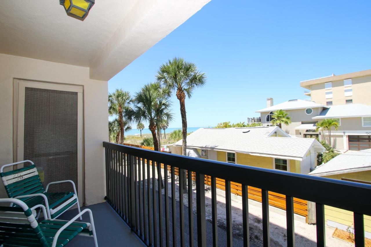 All Seasons Vacation Resort By Liberte Madeira Beach Exterior photo