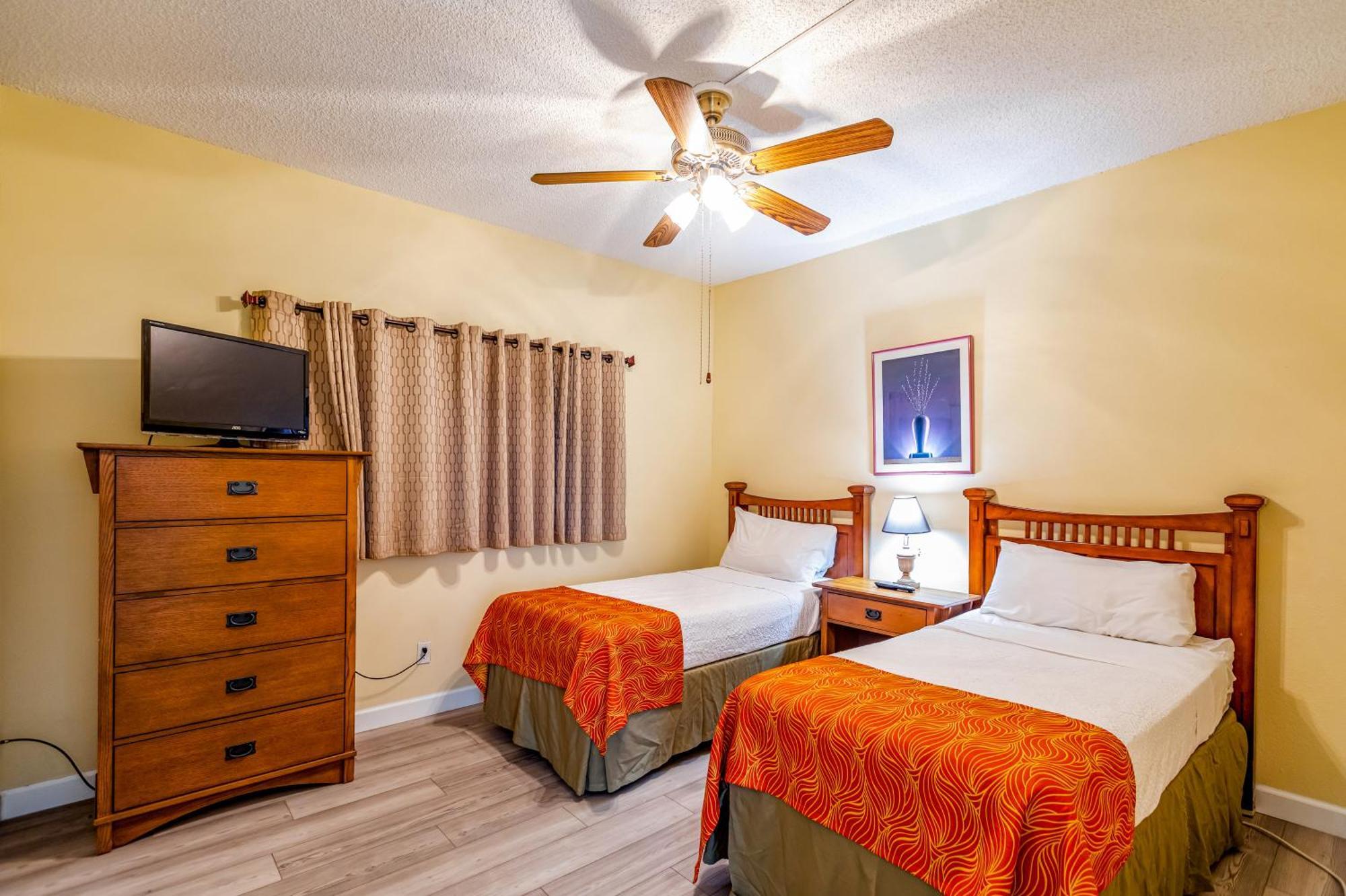 All Seasons Vacation Resort By Liberte Madeira Beach Exterior photo